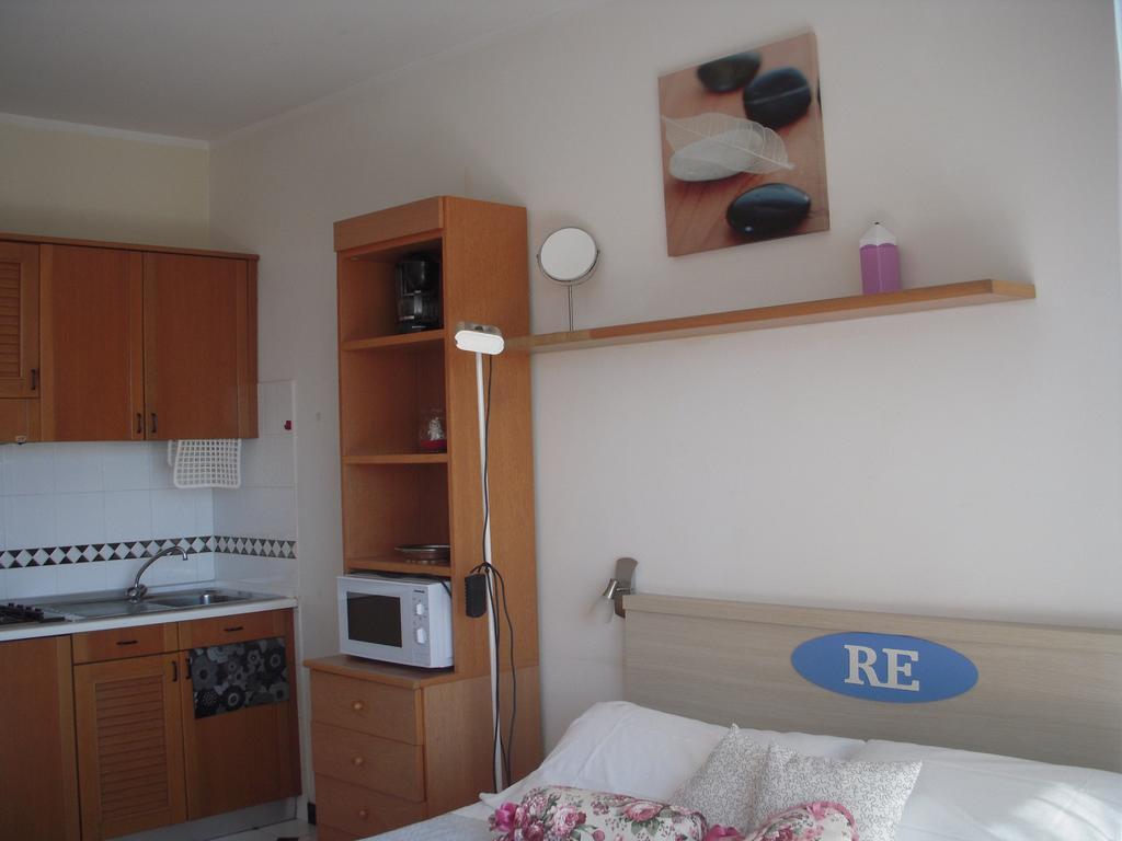 Residence Hotel Edy อิมเปรีอา ภายนอก รูปภาพ