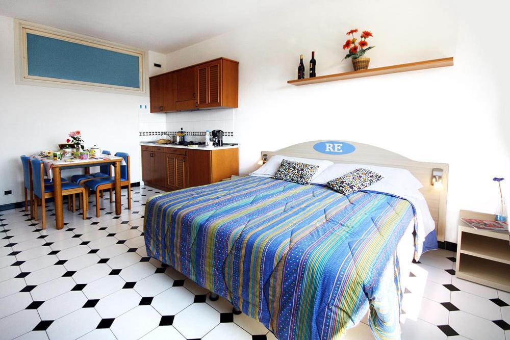 Residence Hotel Edy อิมเปรีอา ภายนอก รูปภาพ